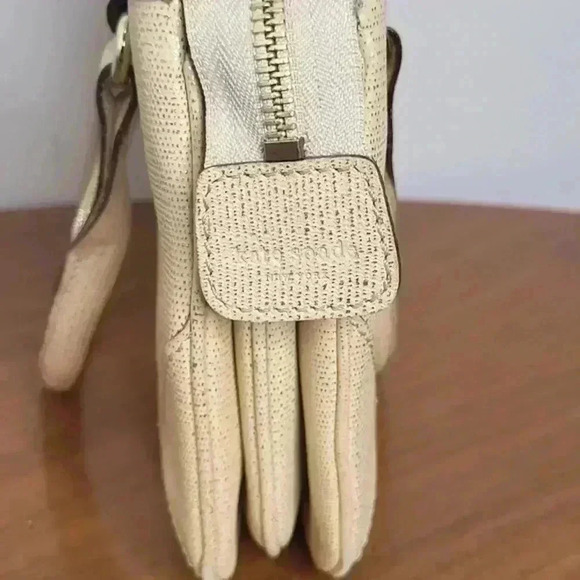 Kate Spade Gold Cream Purse‎ - Picture 4 of 12